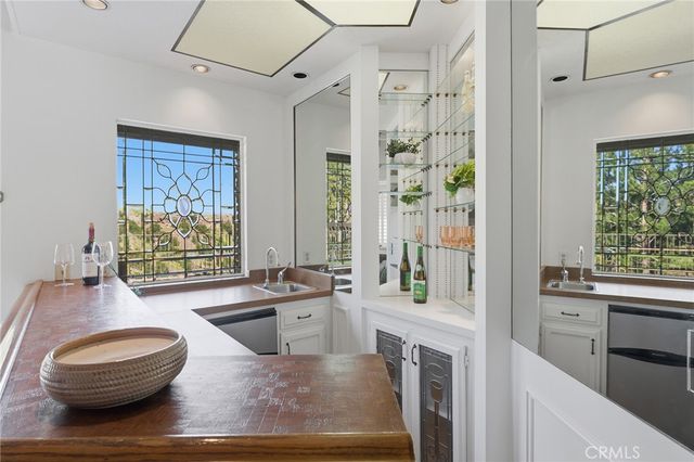 3906 Lake Vista Court, Encino, CA 91316