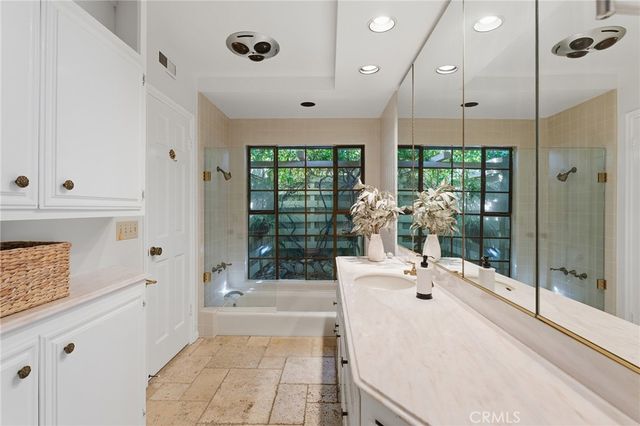 3906 Lake Vista Court, Encino, CA 91316