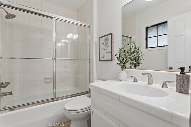 3906 Lake Vista Court, Encino, CA 91316