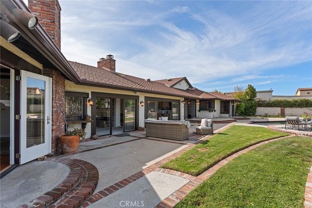 3906 Lake Vista Court, Encino, CA 91316