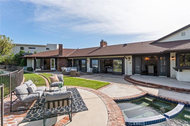 3906 Lake Vista Court, Encino, CA 91316