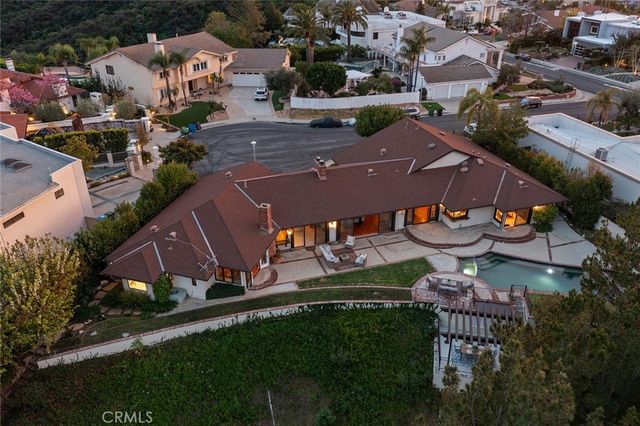 3906 Lake Vista Court, Encino, CA 91316