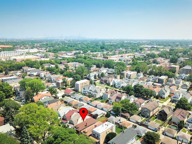 4721 W Warwick Avenue, Chicago, IL 60641