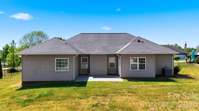1834 Terrain Drive NW, Conover, NC 28613