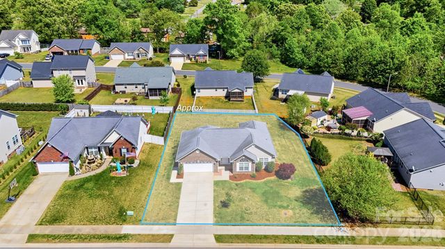 1834 Terrain Drive NW, Conover, NC 28613