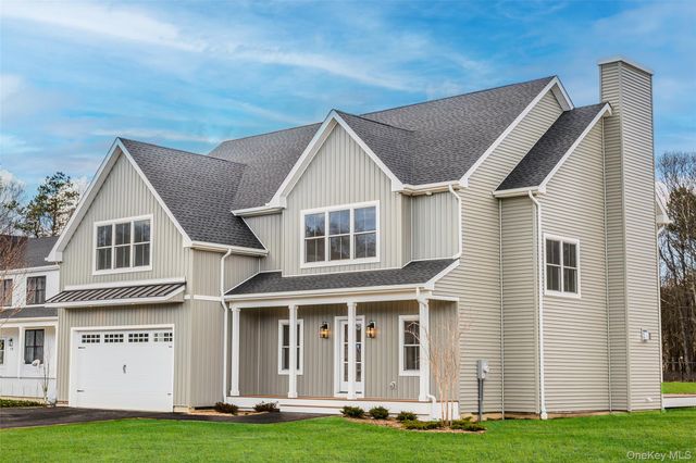 7 Jersey Avenue, Miller Place, NY 11764