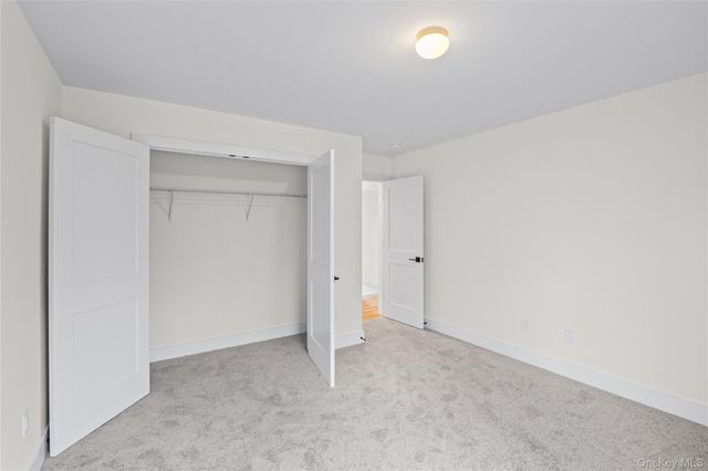 7 Jersey Avenue, Miller Place, NY 11764