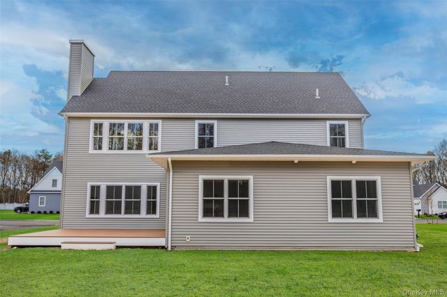 7 Jersey Avenue, Miller Place, NY 11764