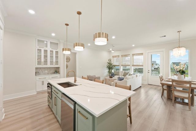 4046 Miramar Court, Galveston, TX 77554