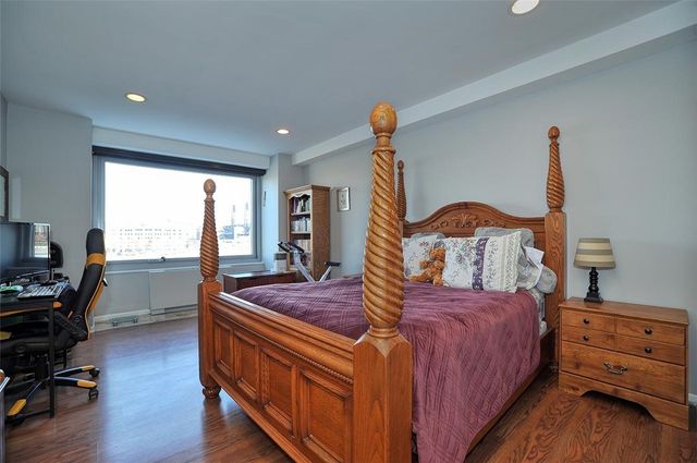 320 Fort Duquesne Blvd 5F, Downtown Pgh, PA 15222