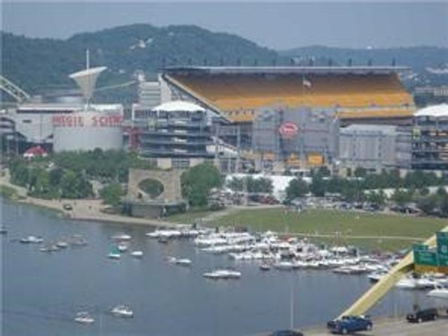 320 Fort Duquesne Blvd 5F, Downtown Pgh, PA 15222