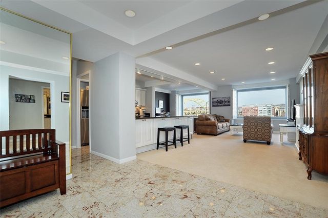 320 Fort Duquesne Blvd 5F, Downtown Pgh, PA 15222