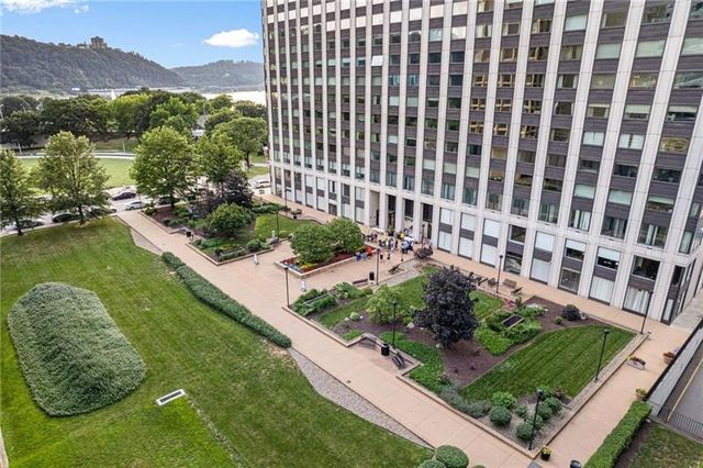 320 Fort Duquesne Blvd 5F, Downtown Pgh, PA 15222