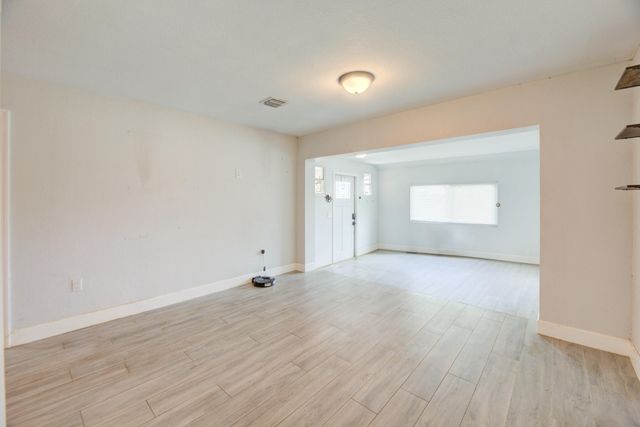 2633 NE 16TH Avenue, Pompano Beach, FL 33064