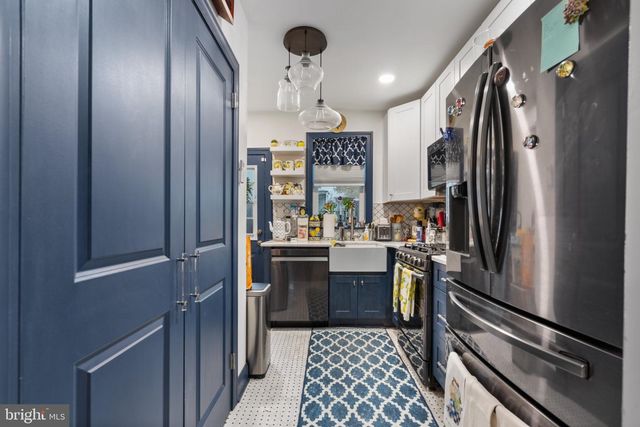 2222 S HEMBERGER ST, Philadelphia, PA 19145