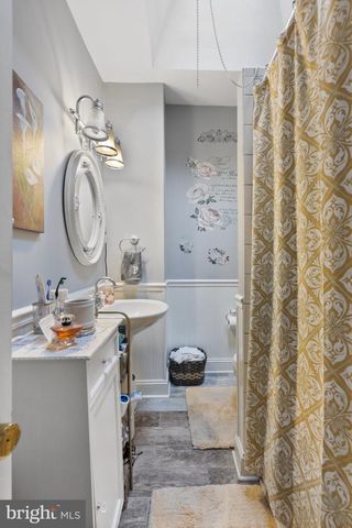 2222 S HEMBERGER ST, Philadelphia, PA 19145