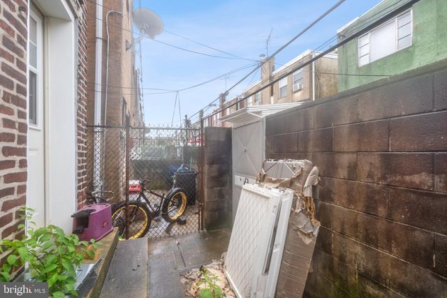 2222 S HEMBERGER ST, Philadelphia, PA 19145