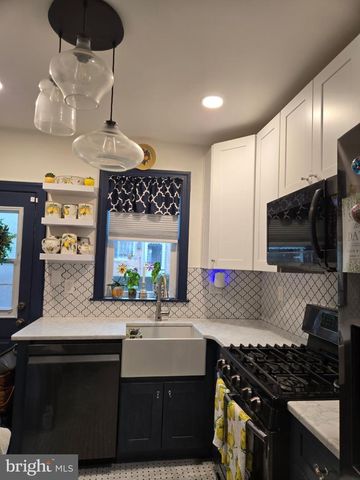 2222 S HEMBERGER ST, Philadelphia, PA 19145