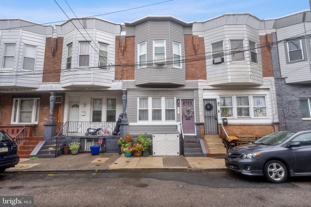 2222 S HEMBERGER ST, Philadelphia, PA 19145
