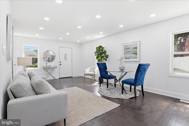 2215 FARRINGTON AVE, Alexandria, VA 22303