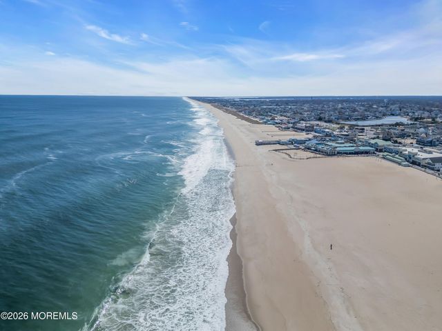 1135 Lawrence Avenue, Point Pleasant, NJ 08742