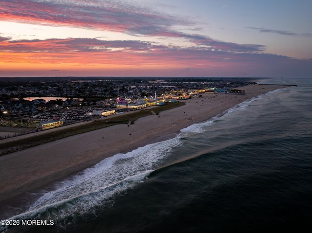 1135 Lawrence Avenue, Point Pleasant, NJ 08742