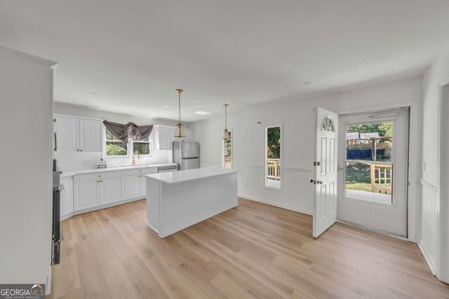 6345 Connell Road, Atlanta, GA 30349