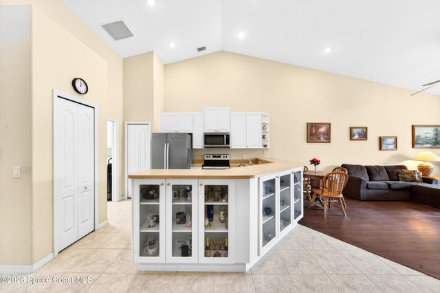 2670 Camberly Circle, Melbourne, FL 32940