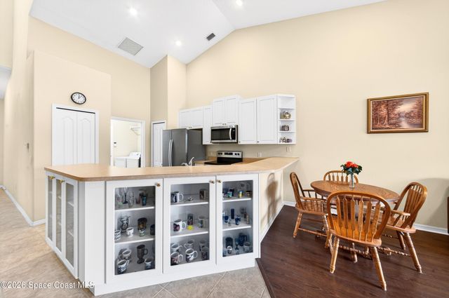 2670 Camberly Circle, Melbourne, FL 32940