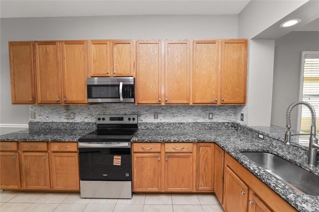 30816 PUMPKIN RIDGE DRIVE, Wesley Chapel, FL 33543