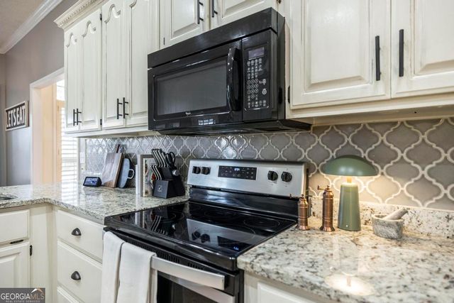 203 Southfield Court, Bonaire, GA 31005