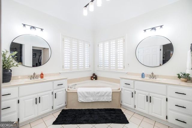 203 Southfield Court, Bonaire, GA 31005