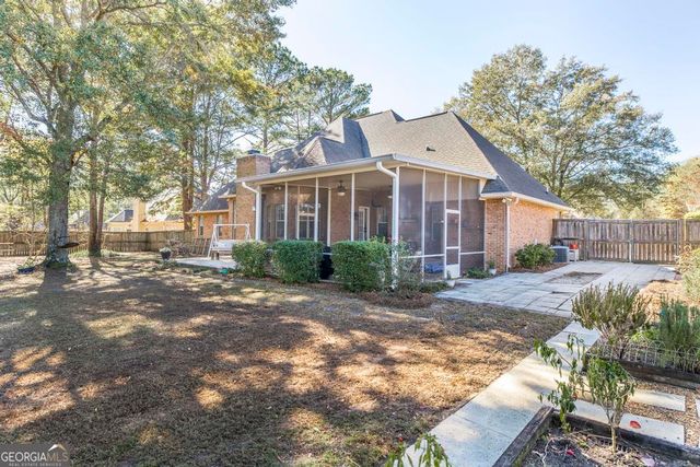 203 Southfield Court, Bonaire, GA 31005