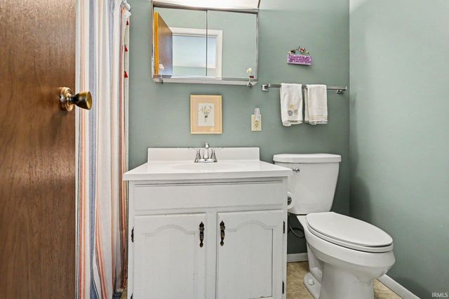 18322 Crownhill Drive, South Bend, IN 46637