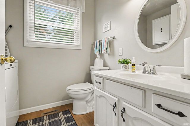 18322 Crownhill Drive, South Bend, IN 46637
