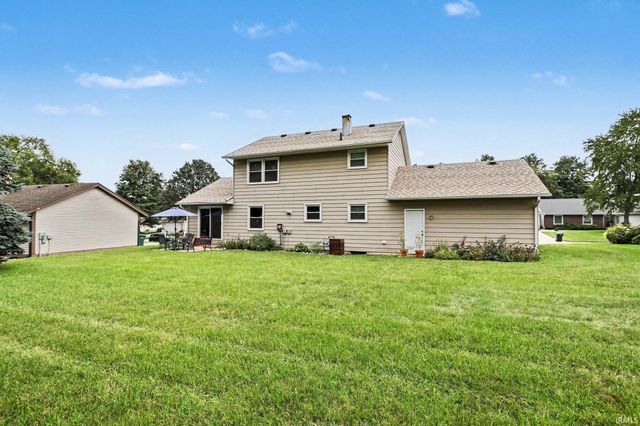 18322 Crownhill Drive, South Bend, IN 46637