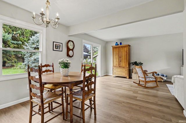 18322 Crownhill Drive, South Bend, IN 46637