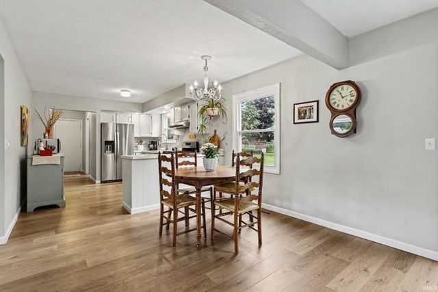 18322 Crownhill Drive, South Bend, IN 46637