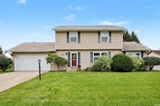 18322 Crownhill Drive, South Bend, IN 46637