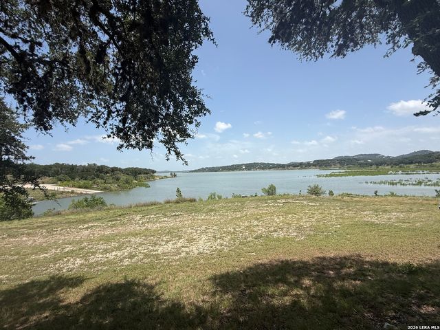 265 OAK HIDEAWAY DR, Canyon Lake, TX 78133