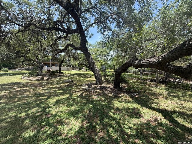 265 OAK HIDEAWAY DR, Canyon Lake, TX 78133