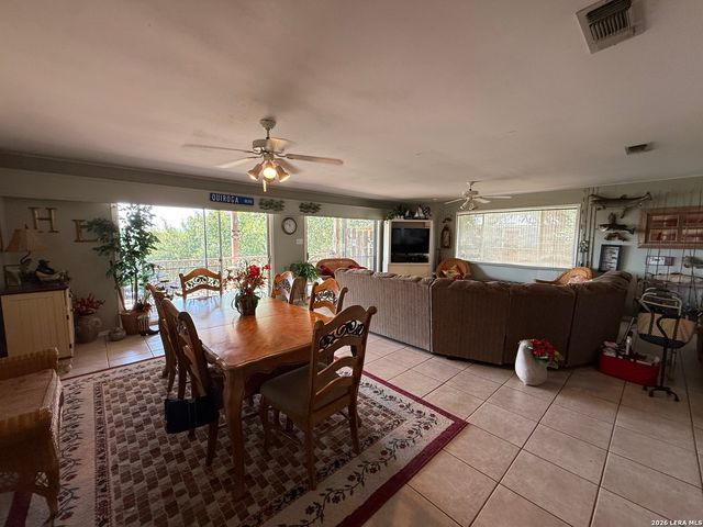 265 OAK HIDEAWAY DR, Canyon Lake, TX 78133