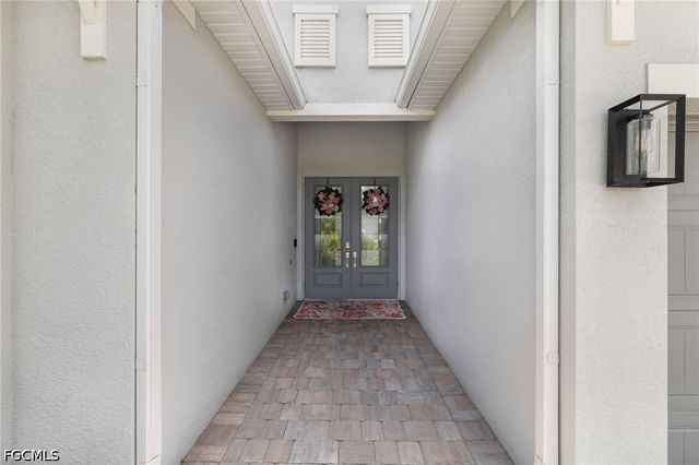 13696 Blue Bay CIR, Fort Myers, FL 33913