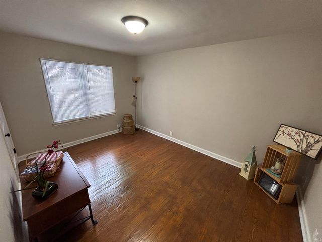 704 N 9th Street, Vincennes, IN 47591