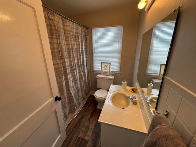 704 N 9th Street, Vincennes, IN 47591