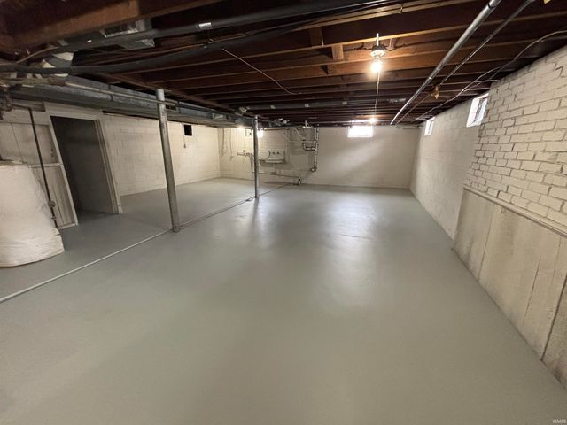 704 N 9th Street, Vincennes, IN 47591