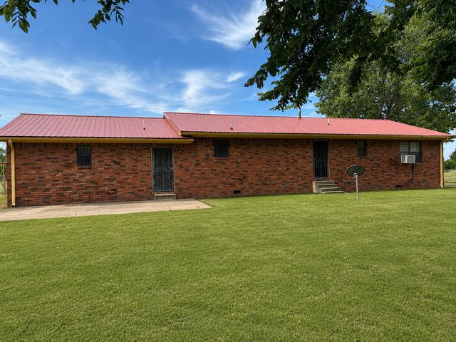 411321 E 1080 Road, Checotah, OK 74426