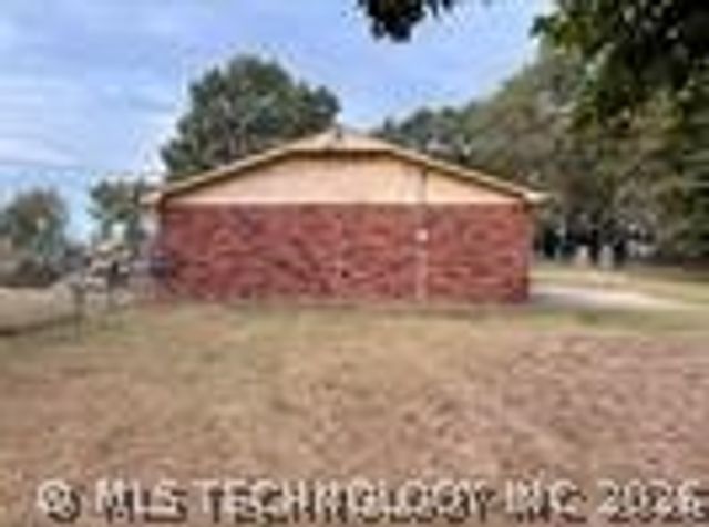 411321 E 1080 Road, Checotah, OK 74426