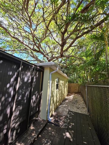 2200 8TH AVENUE N, St Petersburg, FL 33713