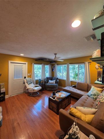 2200 8TH AVENUE N, St Petersburg, FL 33713